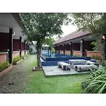 Nida Rooms Legian Waterboom Ball